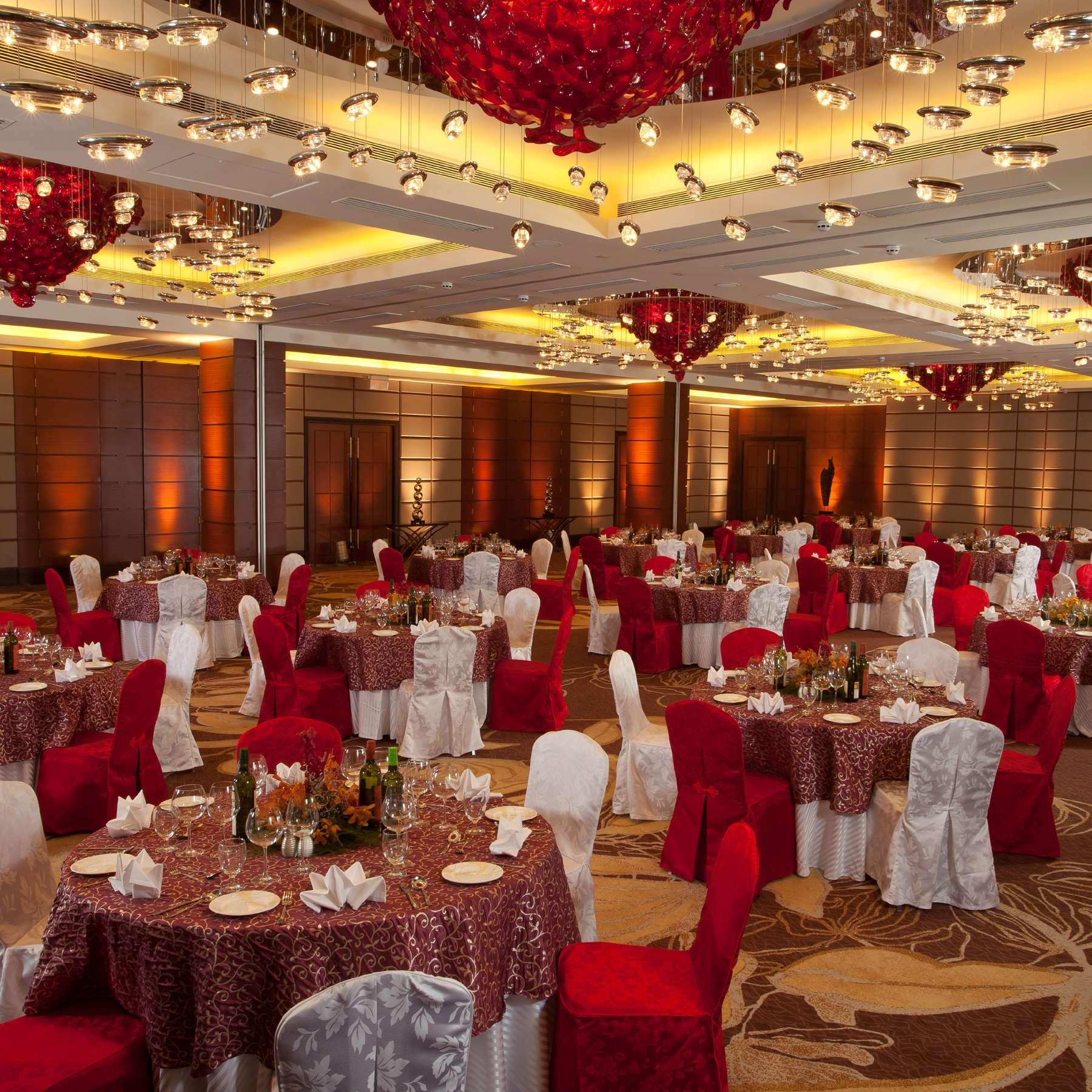 Radisson Blu Hotel, Nagpur Buitenkant foto