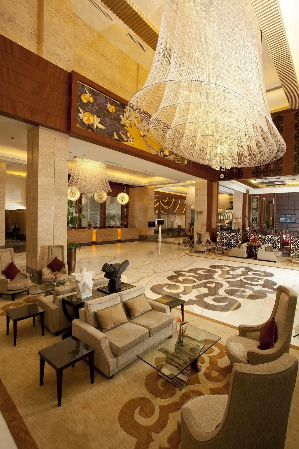 Radisson Blu Hotel, Nagpur Buitenkant foto