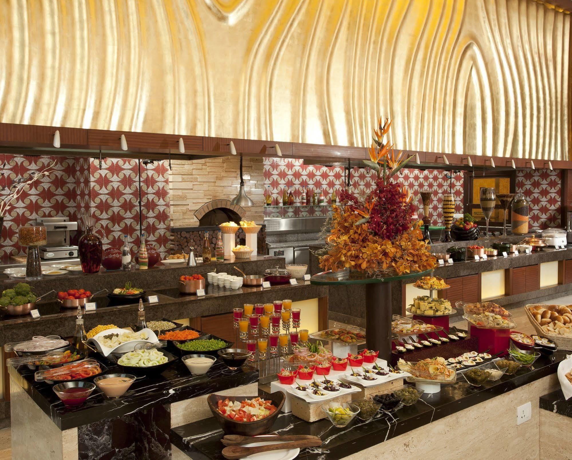 Radisson Blu Hotel, Nagpur Buitenkant foto