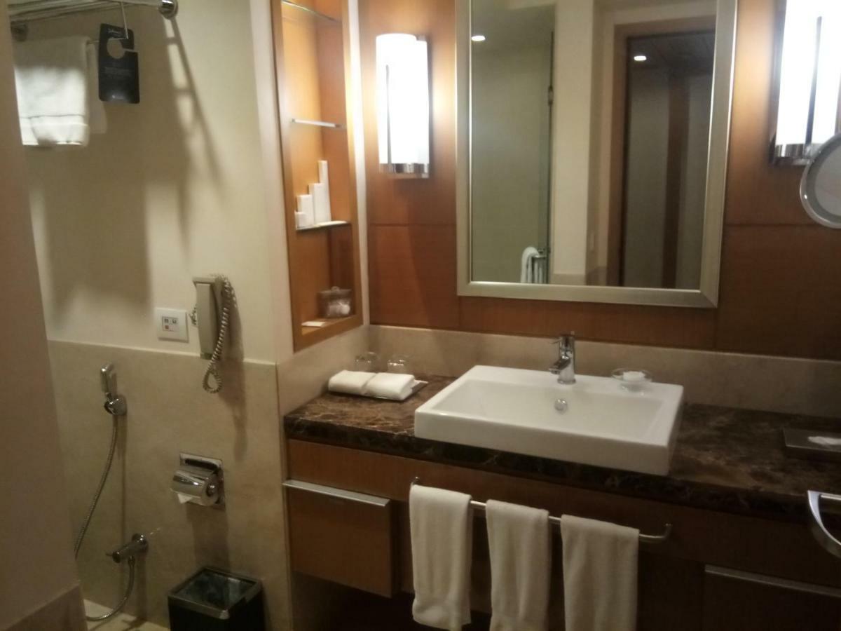 Radisson Blu Hotel, Nagpur Buitenkant foto